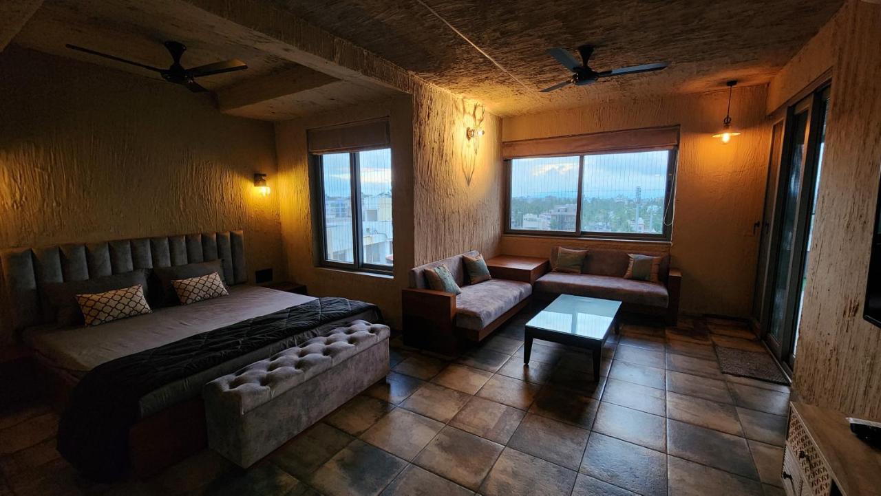 Revanta Studio Flat Kolhapur Eksteriør billede